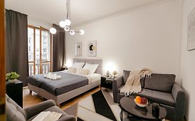 Aleje Jerozolimskie 42 - Parking Free - Better Rental